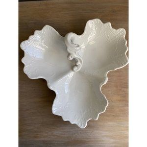 Porcelain Condiment Dish Leaf Design 3 Compartment Large Dinnerware 10”x9”